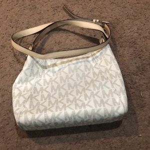 Micheal Kors crossbody bag